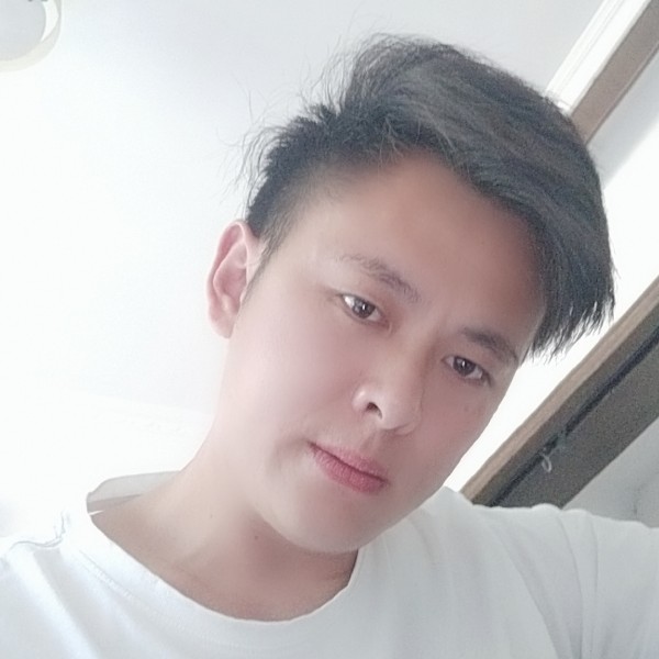 溪流有俊秀的照片