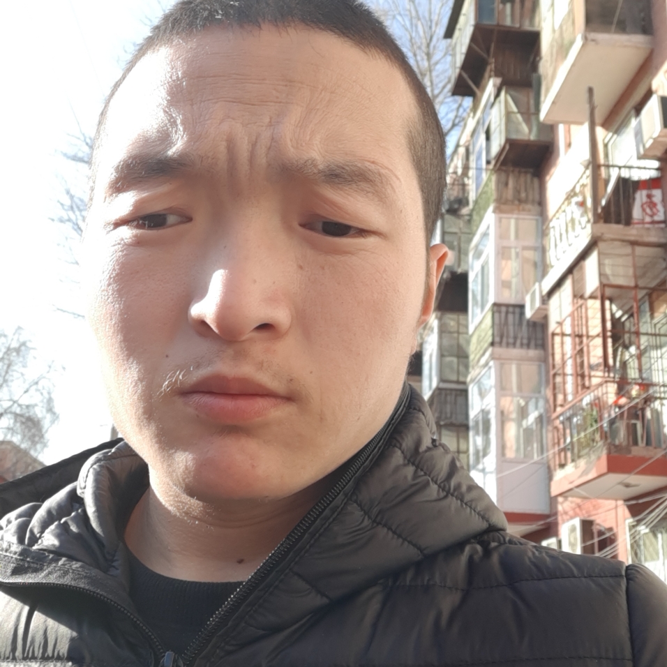 开开心心的美的照片