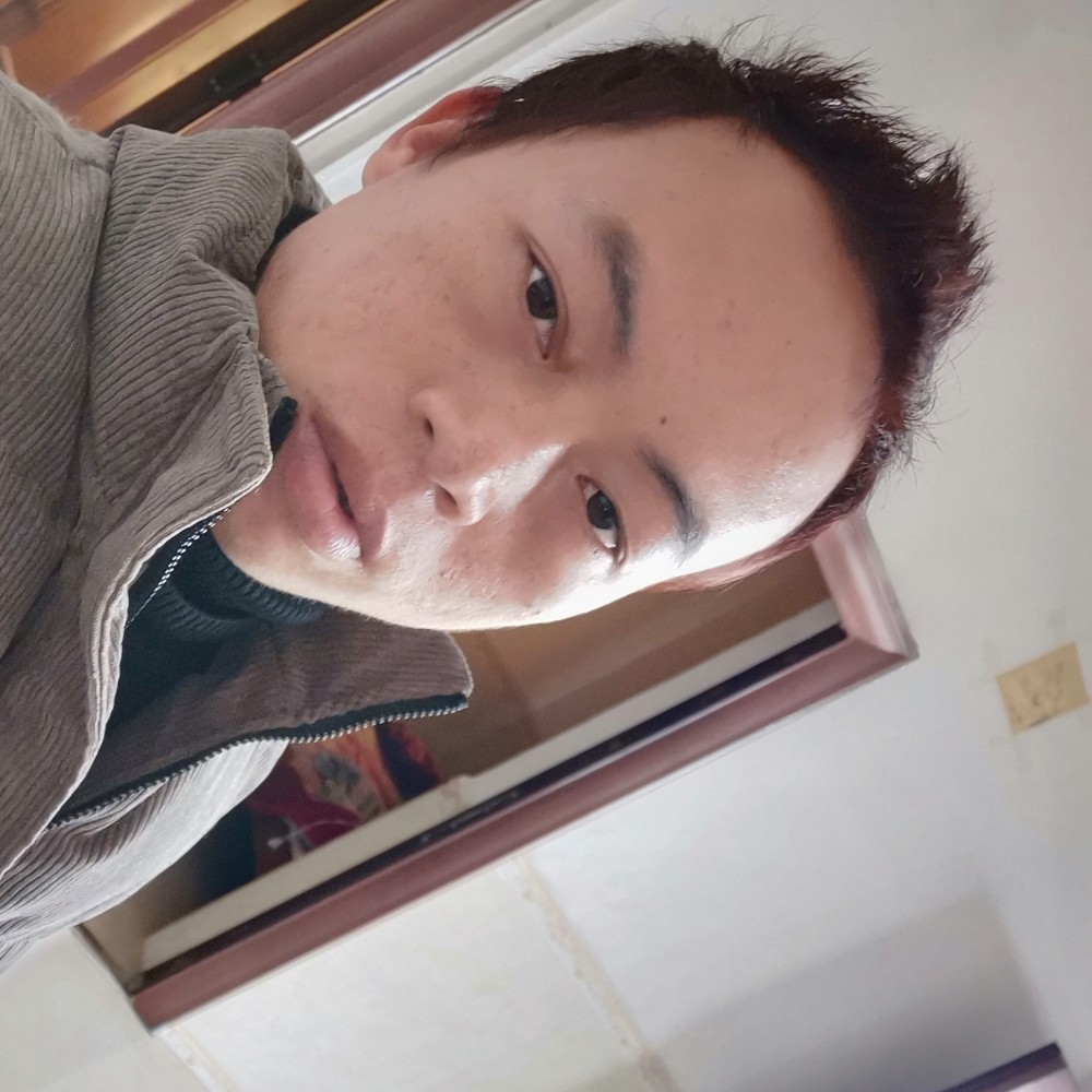 鳗鱼与秋月的照片