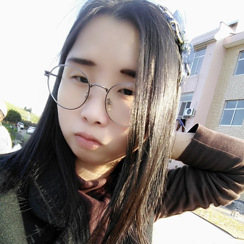 玫瑰相许专注的照片