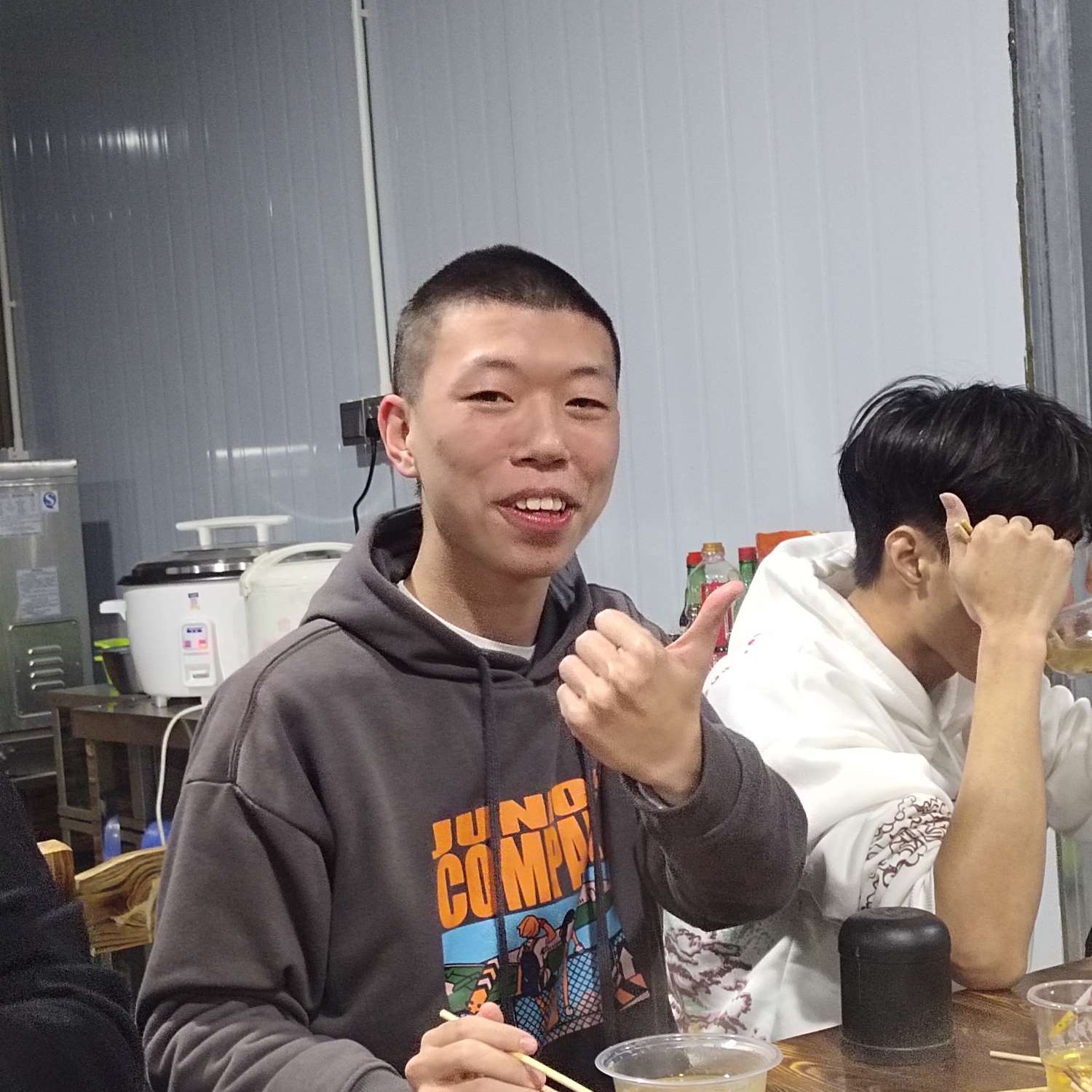 醉月回眸明媚的照片