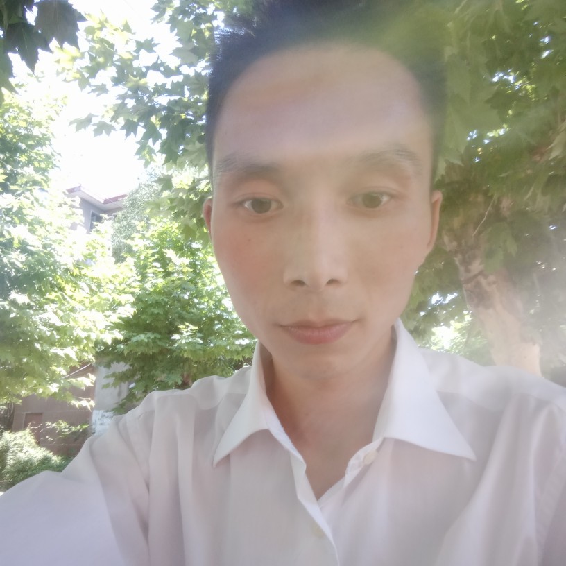 怕黑舒荷的照片