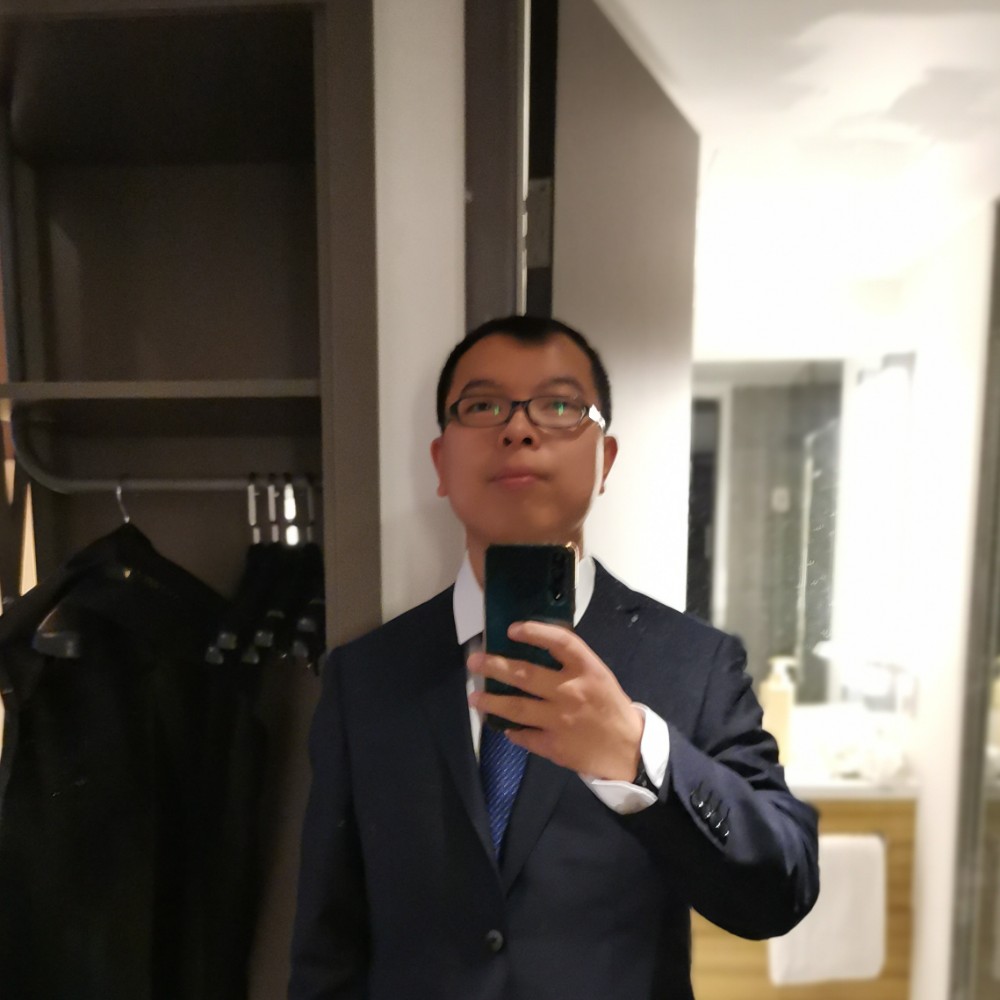 伍乙的照片