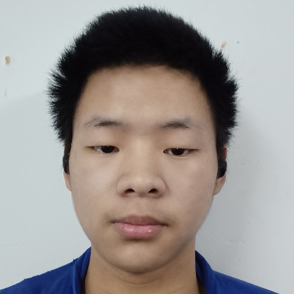 晨阳迎爱撒娇的照片