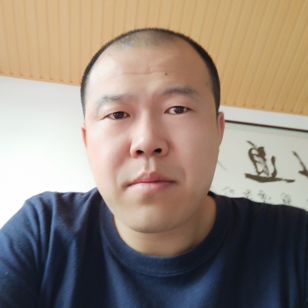 尼古拉斯丰少的照片
