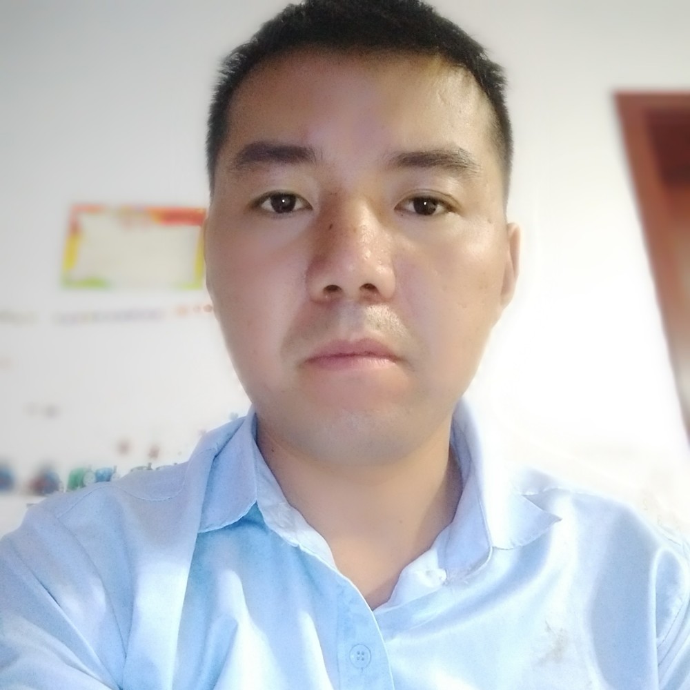 知性扯鸡翅的照片