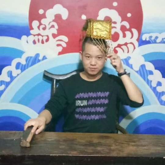 智教授的照片