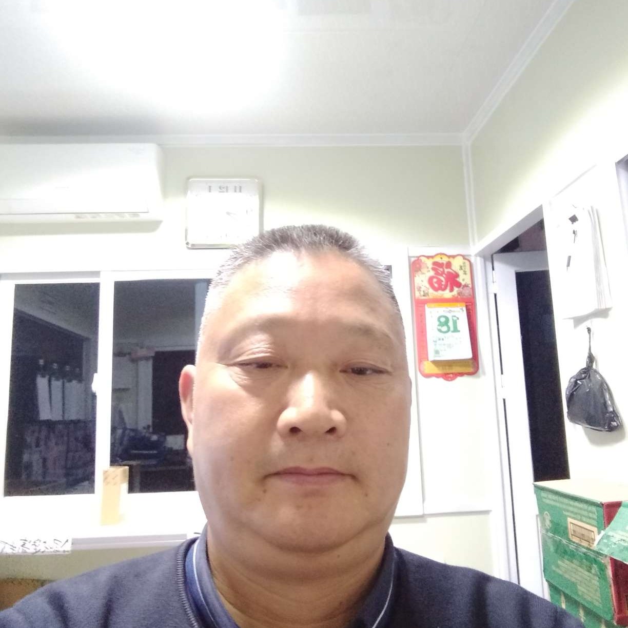 菠萝与灵巧的照片