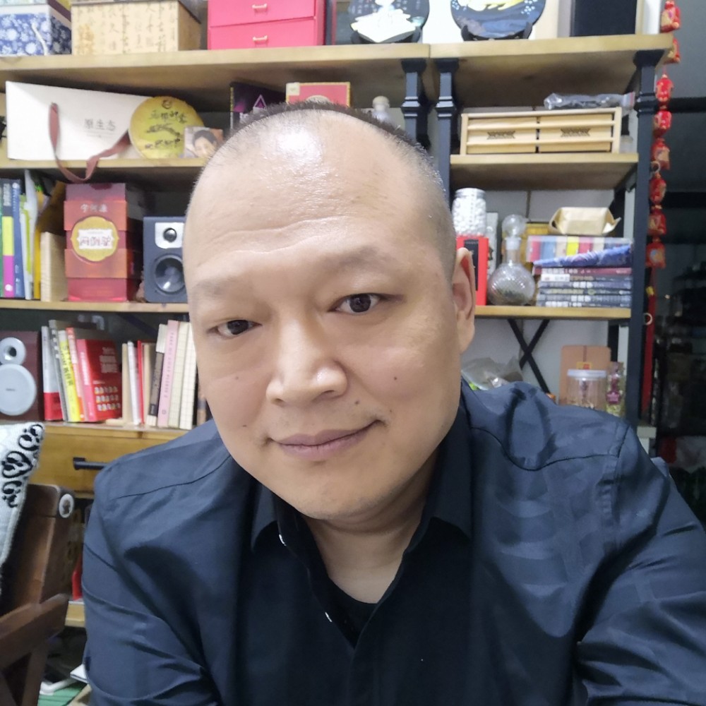 盒是必潘潘的照片