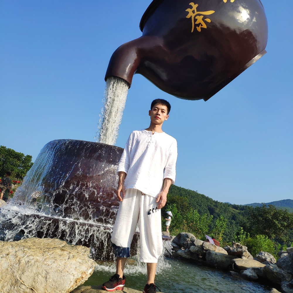 执着苦恋月光1的照片