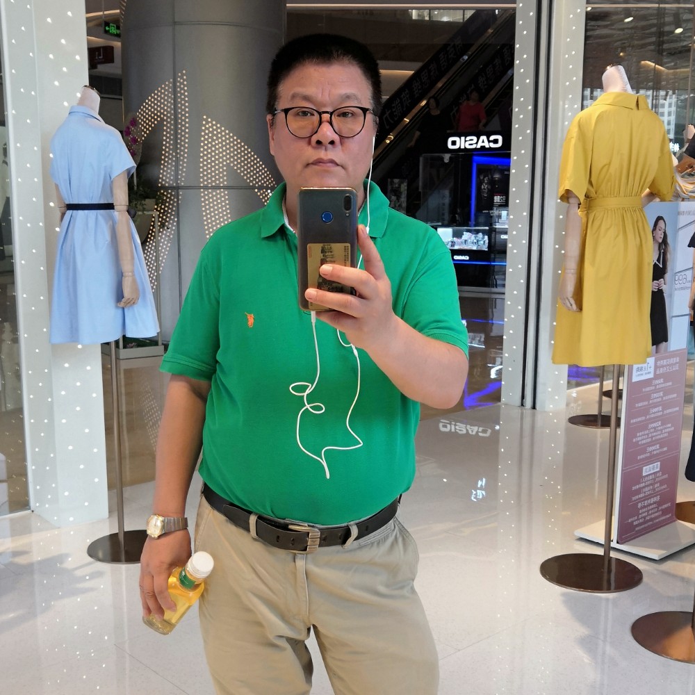 英勇改变红玫瑰的照片