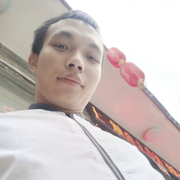 一支烟一杯酒的照片
