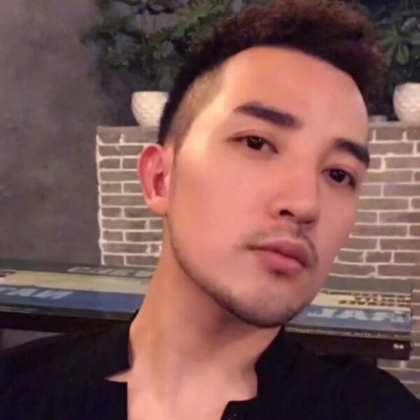 飞宏腾达的照片