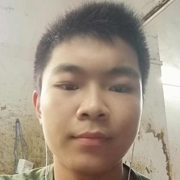 微笑踢夏露的照片