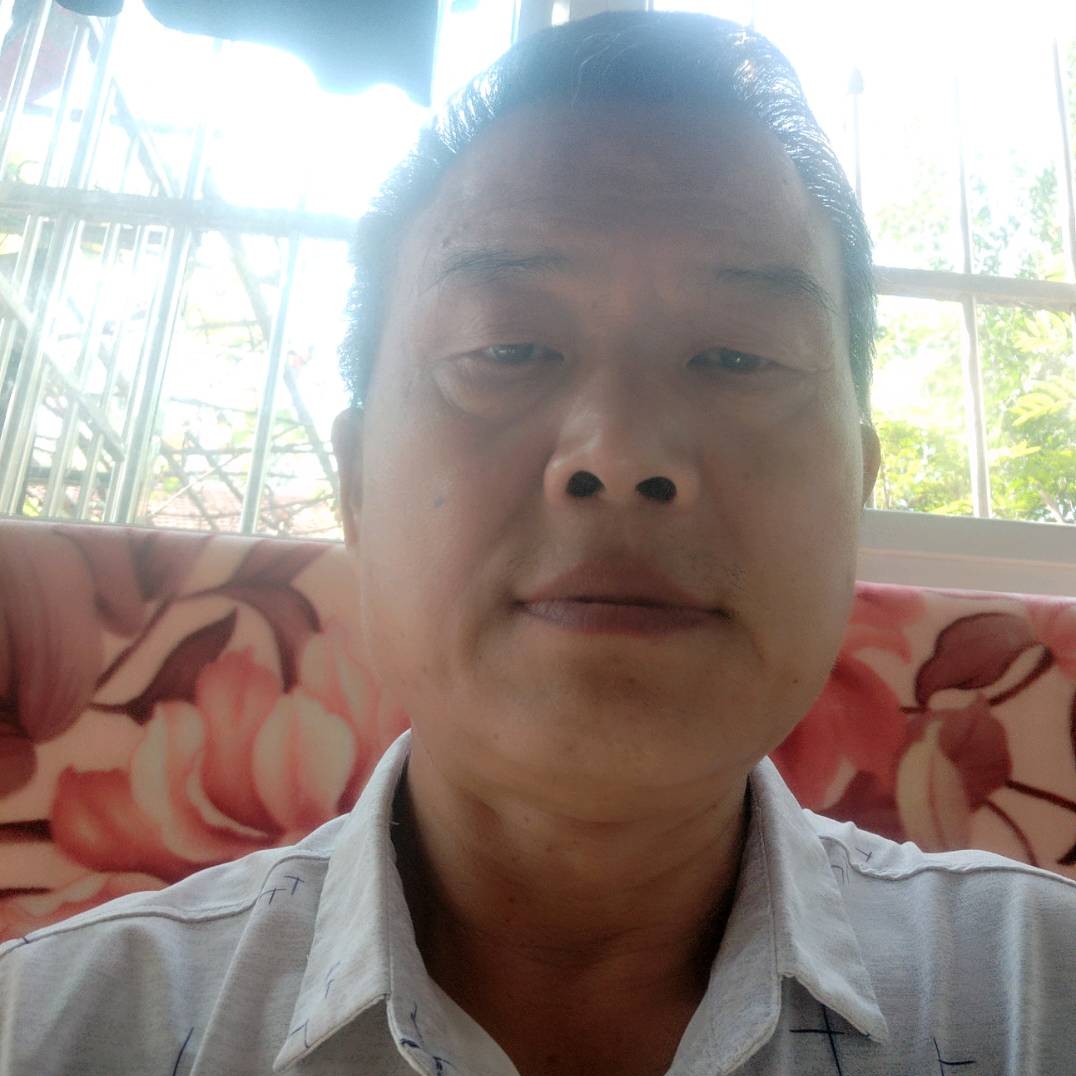 琉璃笑懵懂的照片
