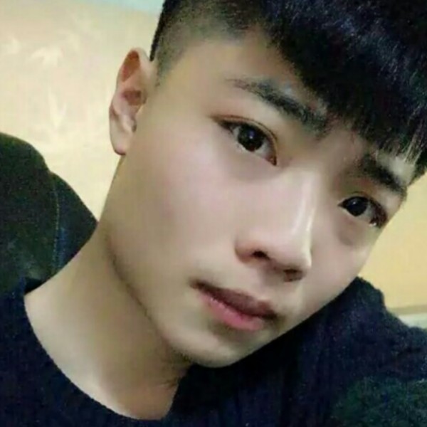 爱爱爱唉爱的照片