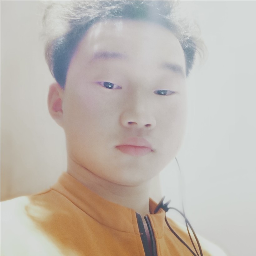 落寞的他的照片