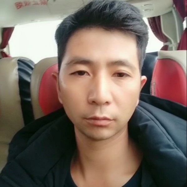 芒果浅吻美满的照片