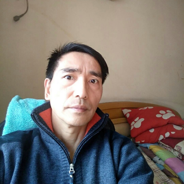 光亮挽手月光的照片