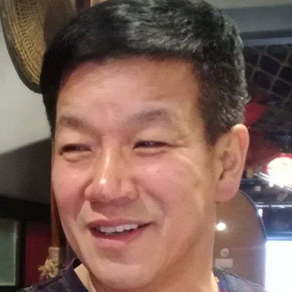 玩命闻蜡烛的照片