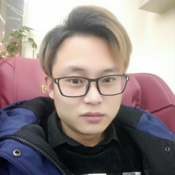 清脆小蜜蜂的照片