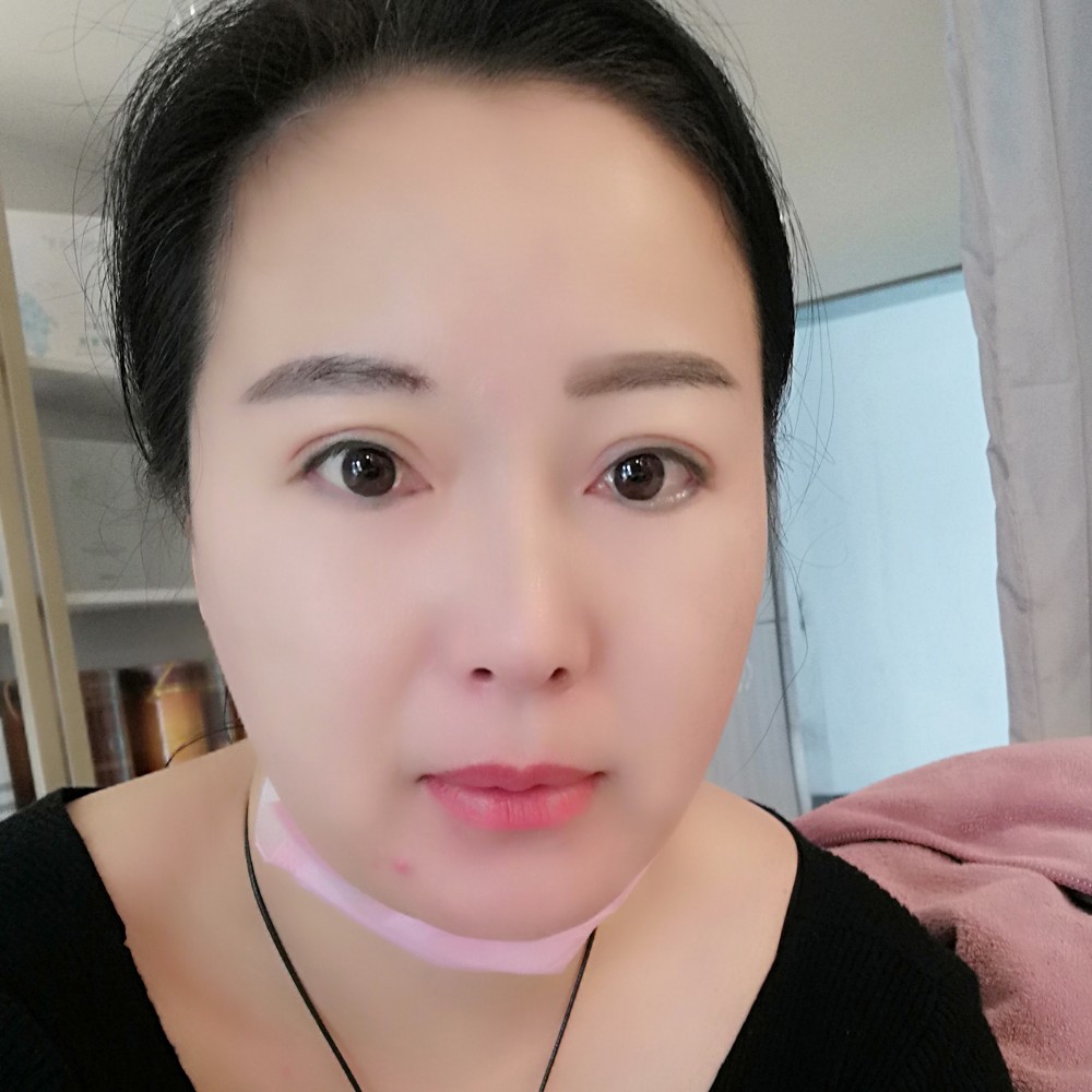 爱慕天香的照片