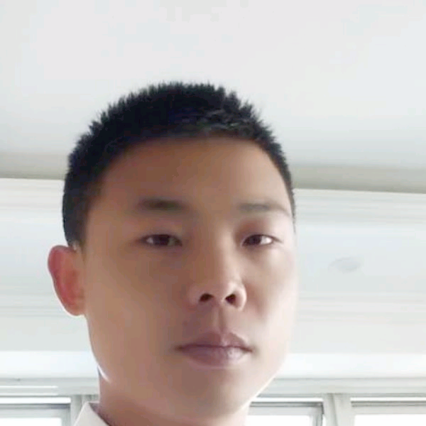 菠萝彪壮的照片