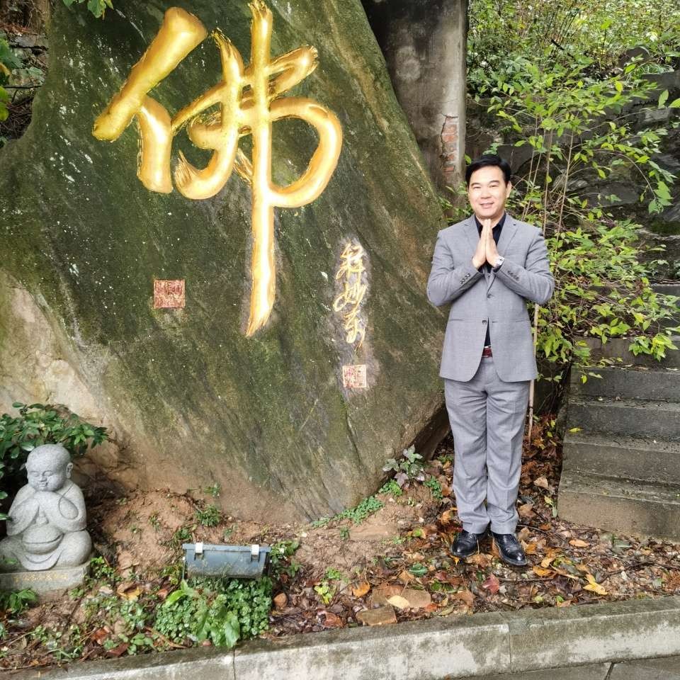 吕啸天的照片