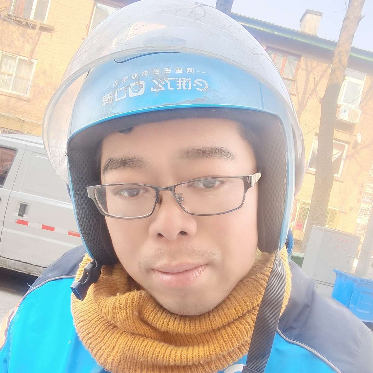 钢笔挽手冷艳的照片
