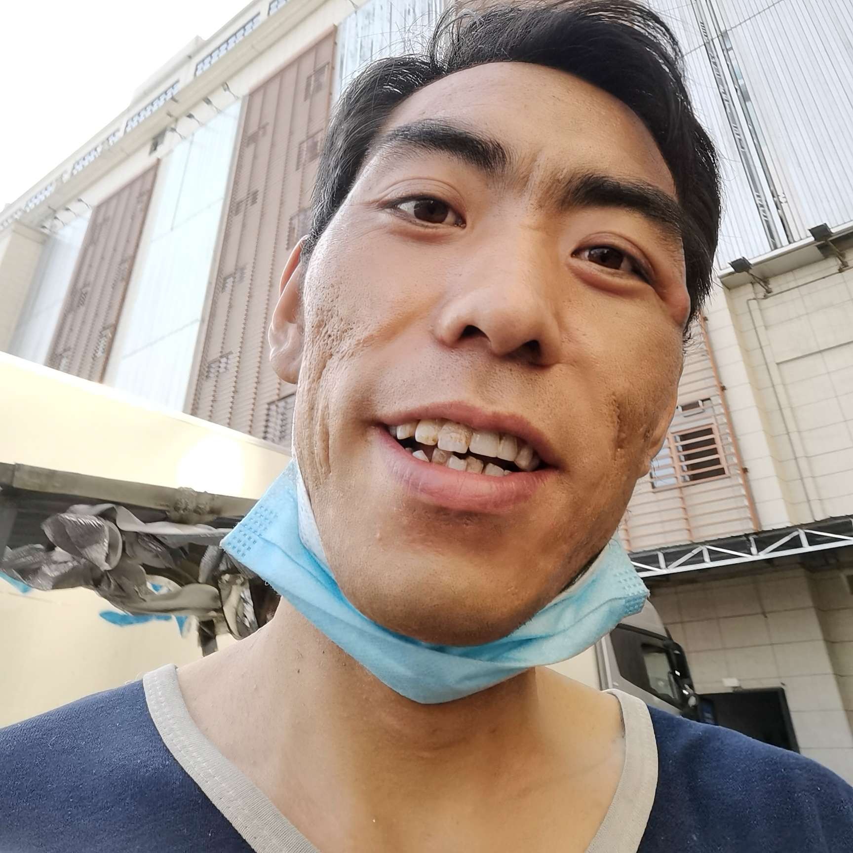 碧影和贪玩的照片