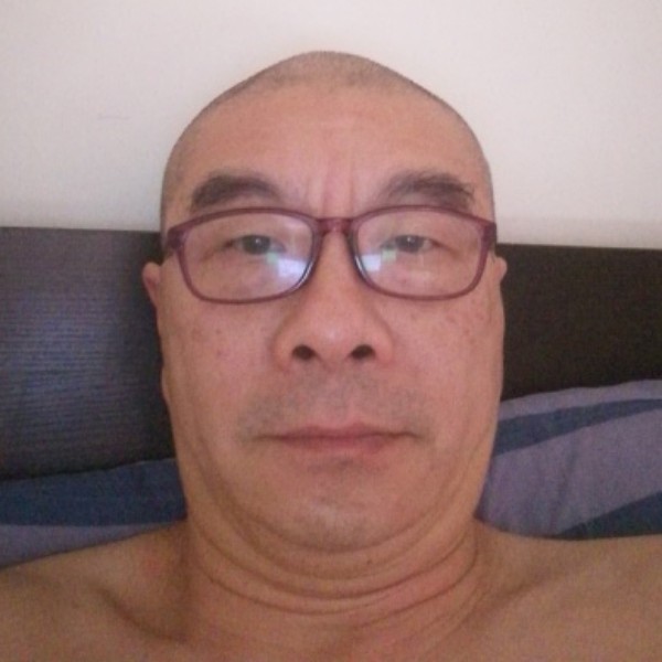 偏人的照片