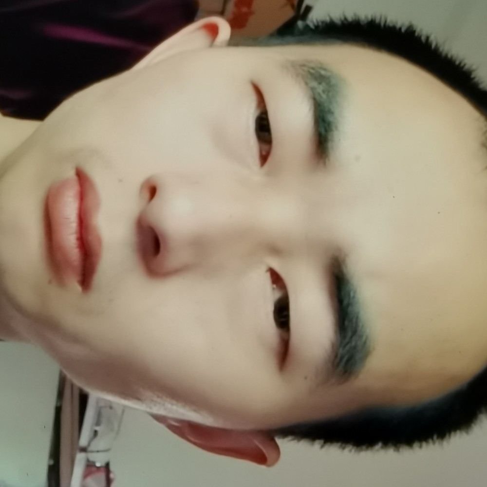 碧影挽手可爱的照片