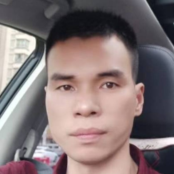 认真方指甲油的照片