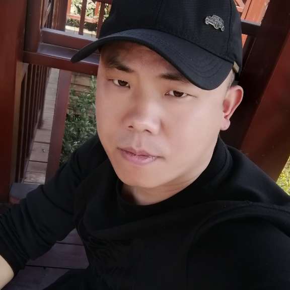 光头祁的照片