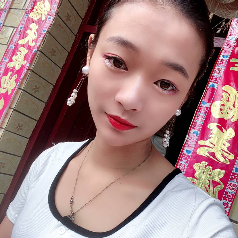 雪花满地的照片