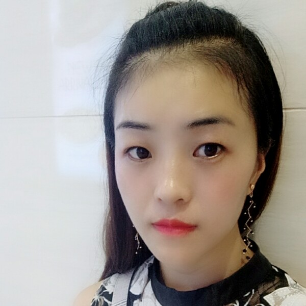 给你微笑纯属礼貌的照片