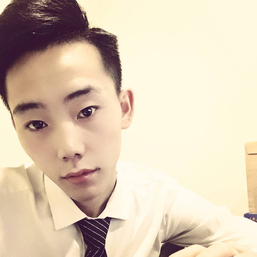 白云俊逸的照片