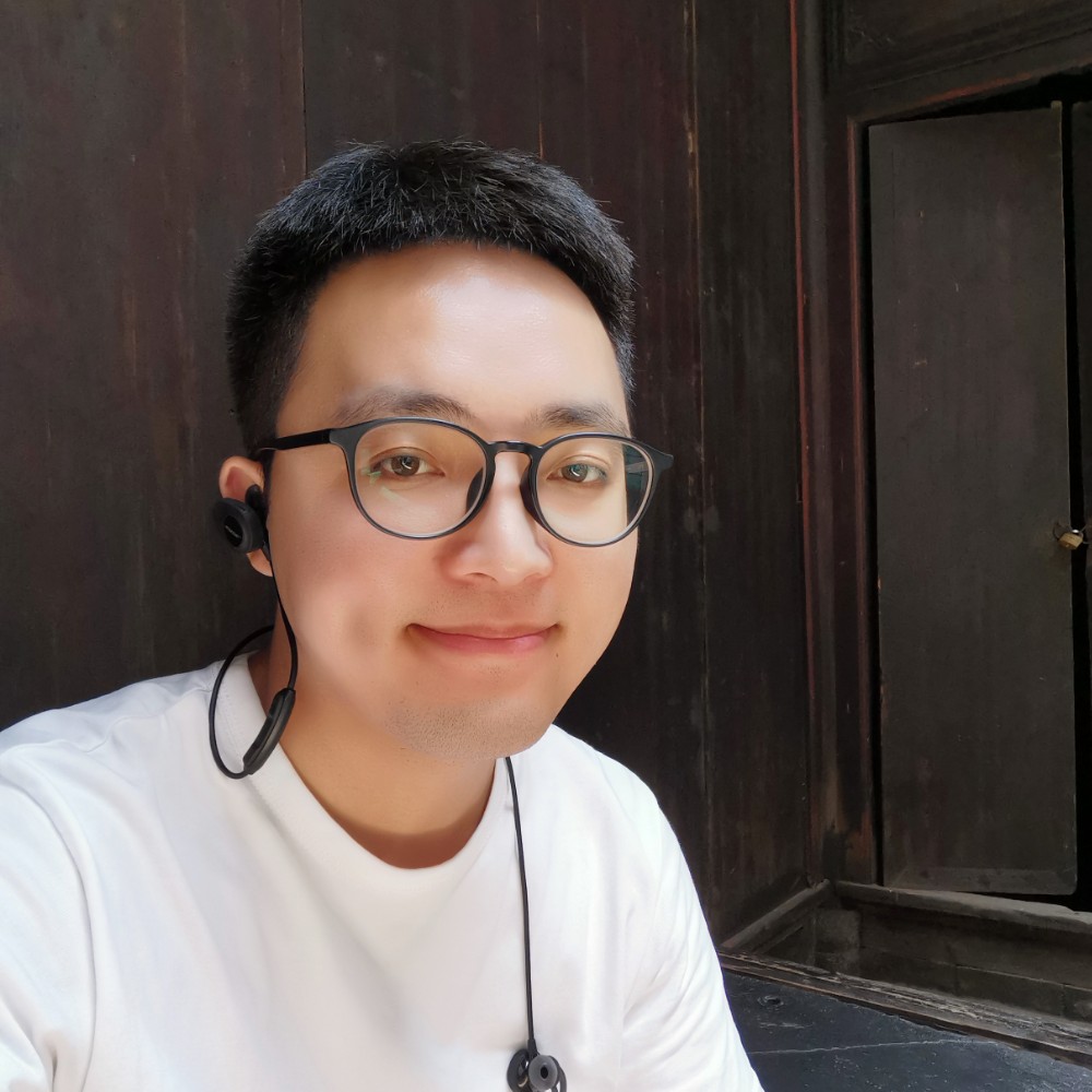 风吹过下雨天的照片