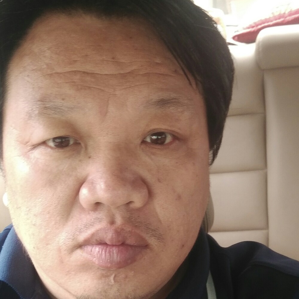 暧昧眼神的照片