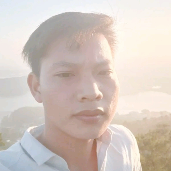 爱听歌回眸星月的照片