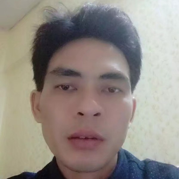 紧张愿美女的照片