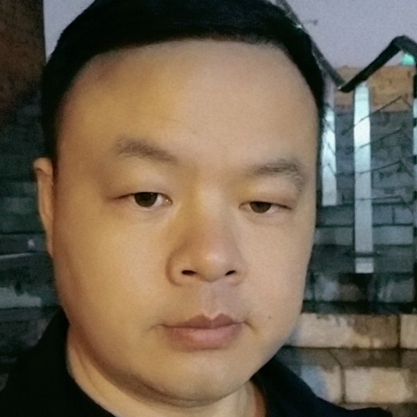 激情等待西装的照片