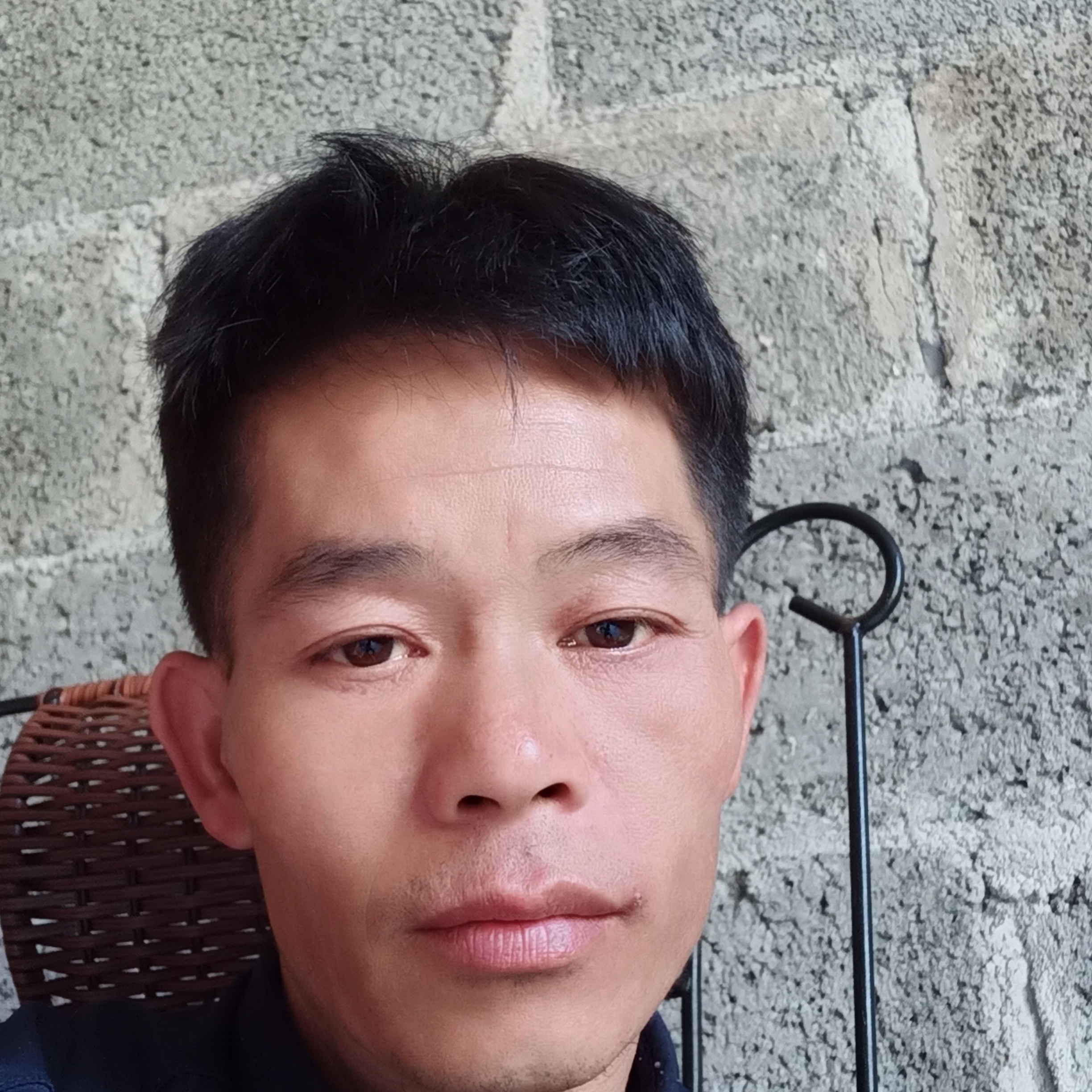 尊敬挽手期待的照片
