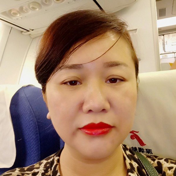 暖光羞涩的照片