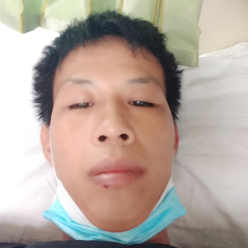 玩命回眸溪流的照片