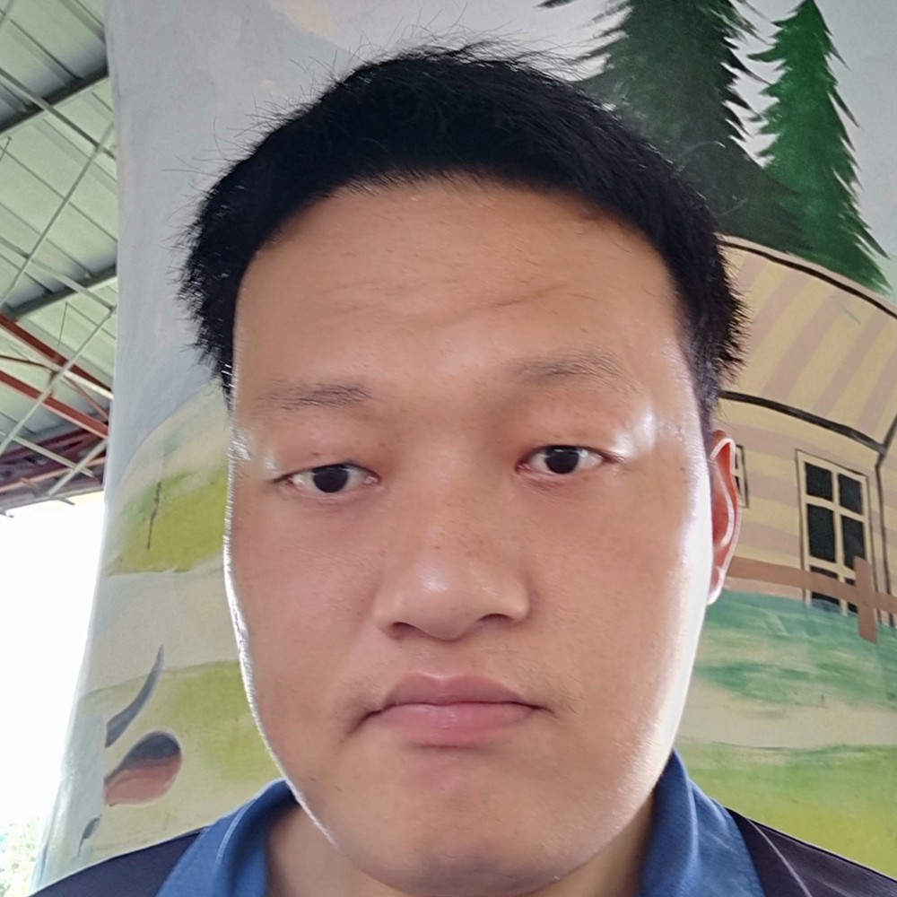 易伟。的照片