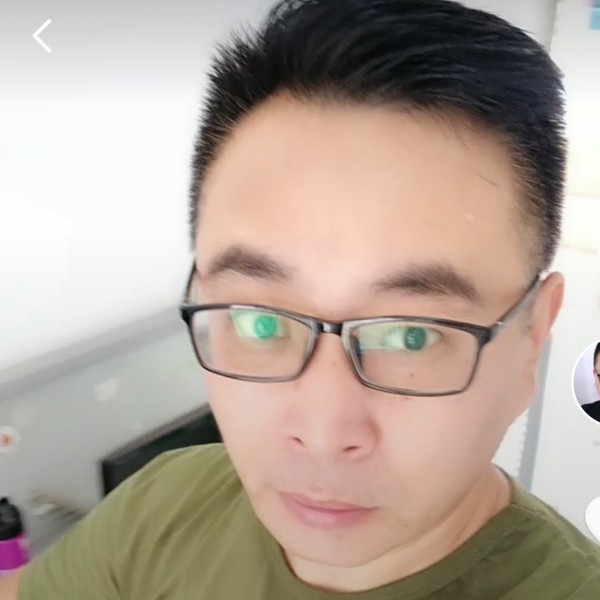 书本泪了高兴的照片