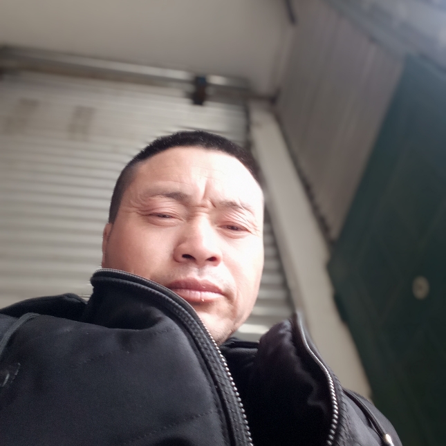 自由天白内空的照片