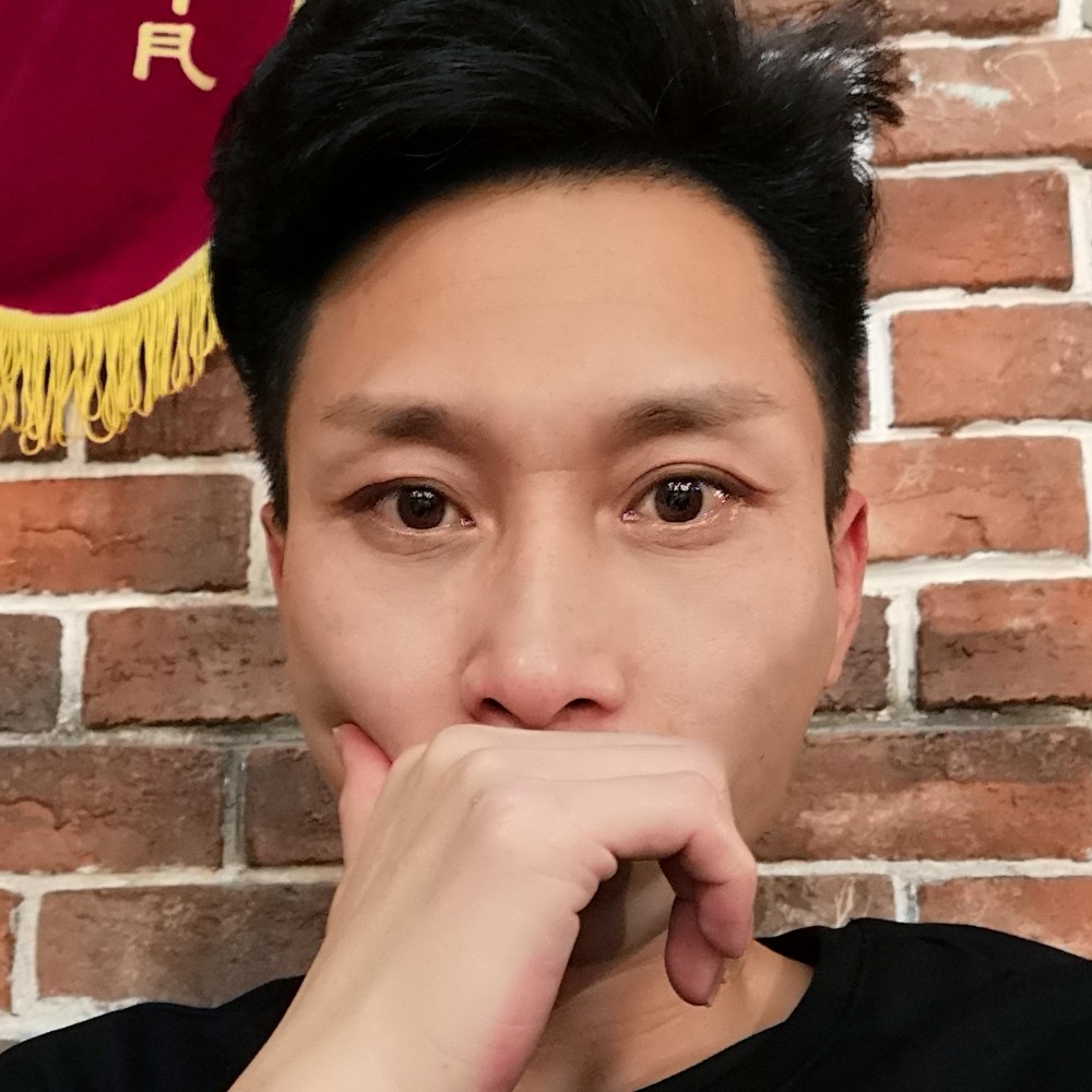 单身大男孩的照片