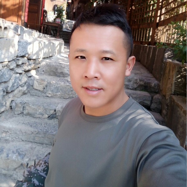 调皮的消防车的照片
